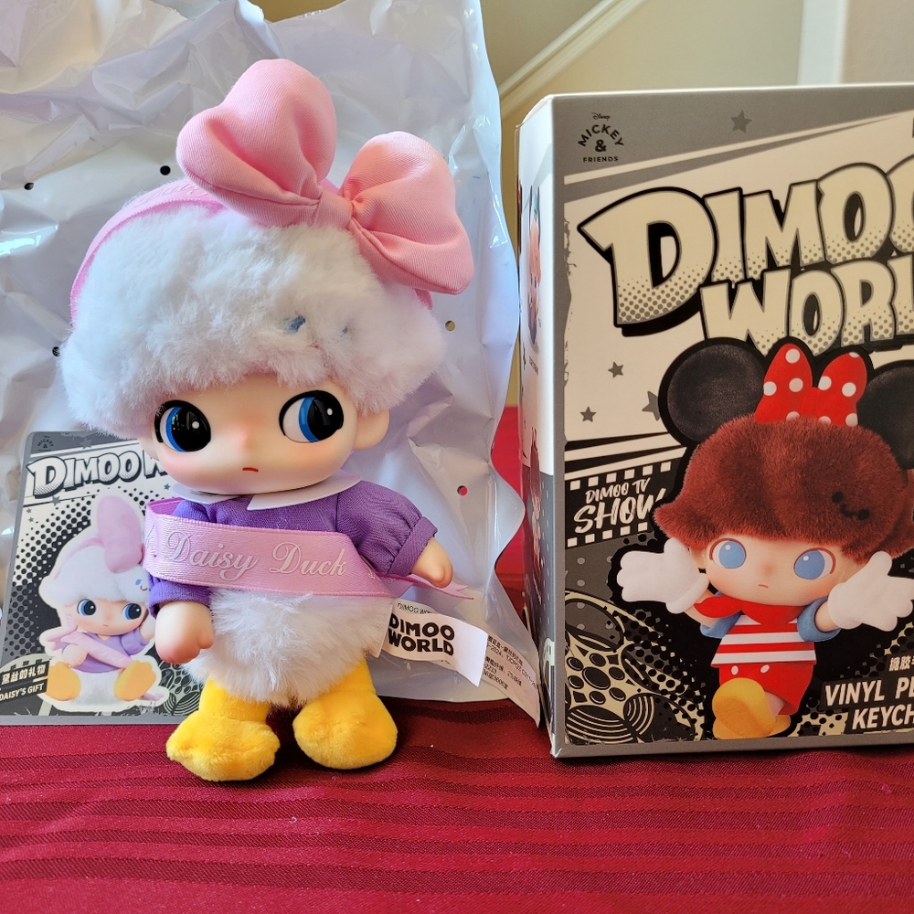 Authentic Dimoo x Disney: Daisy Duck